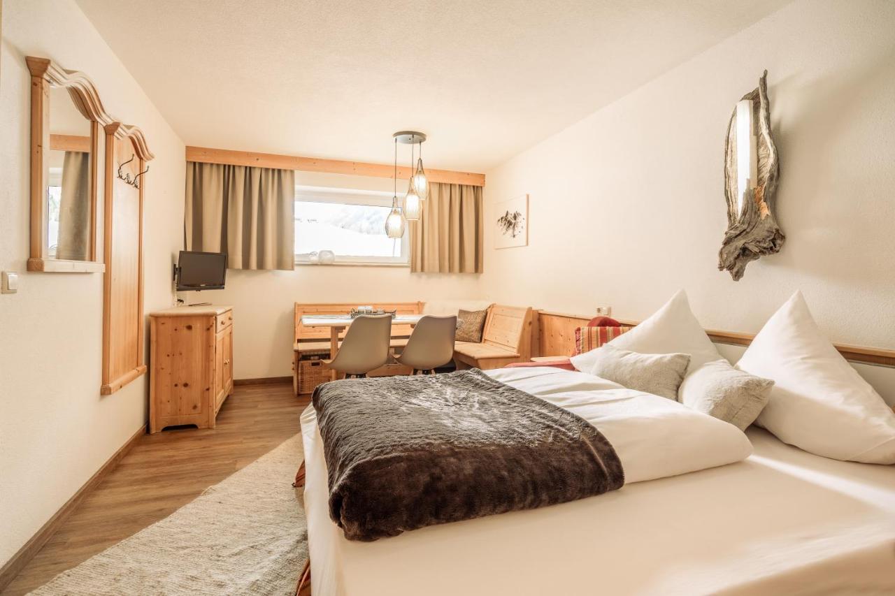 Fortuna Apart Hotel B&B Ишгль Экстерьер фото
