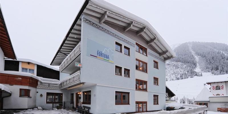 Fortuna Apart Hotel B&B Ишгль Экстерьер фото